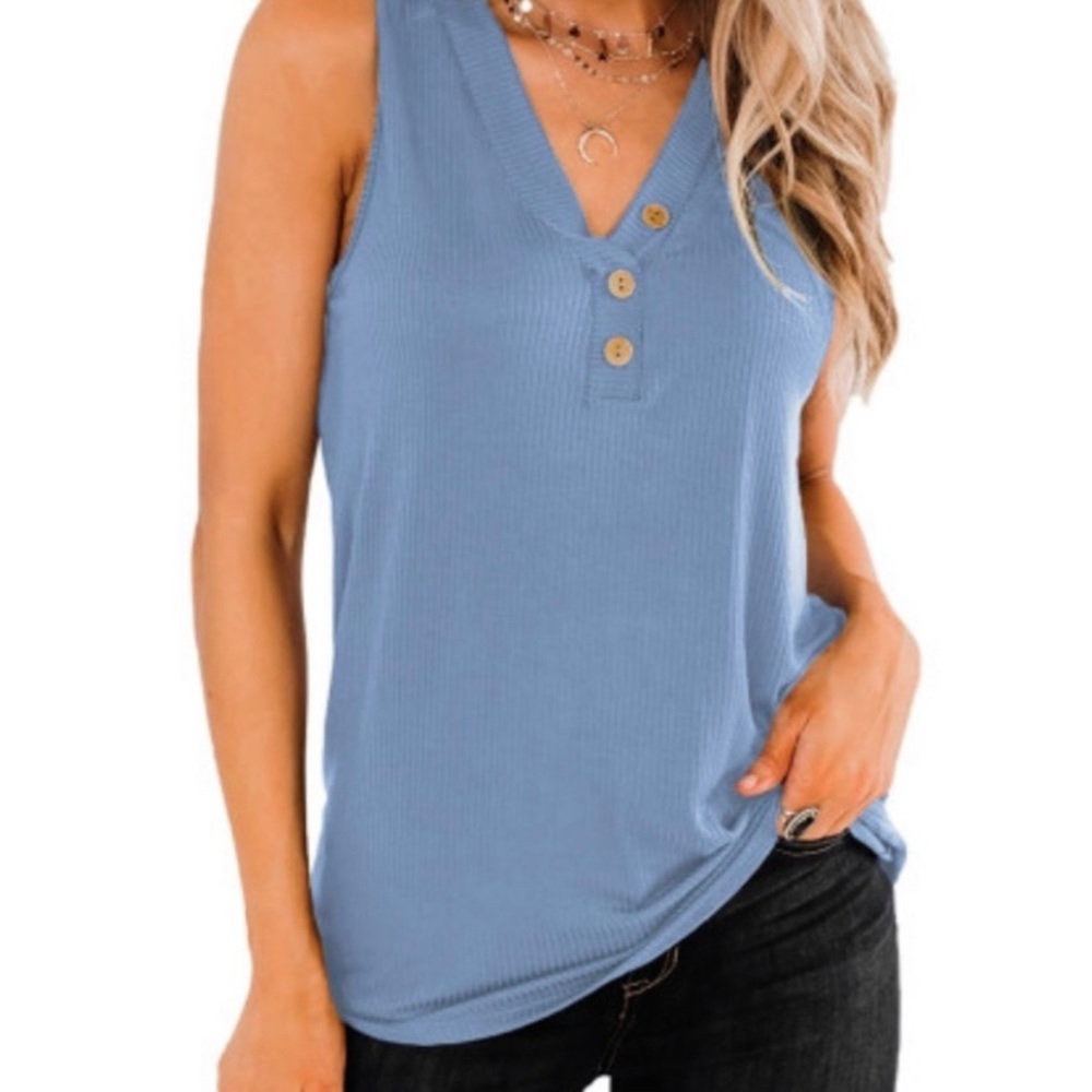 3 Button Ribbed Tank Top - Picture 2 of 3